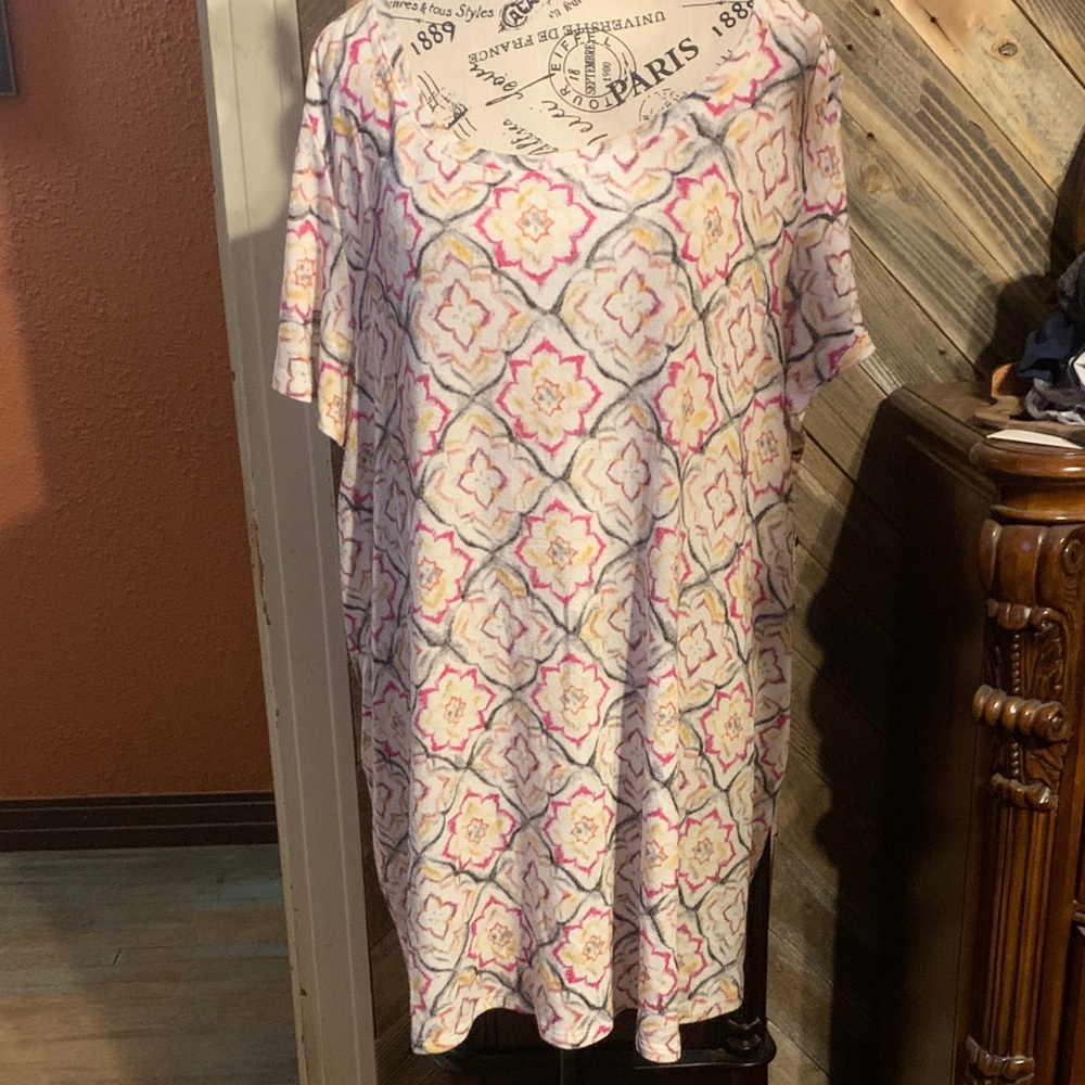Lane Bryant Pink and Yellow Floral Tile Print Tunic Top